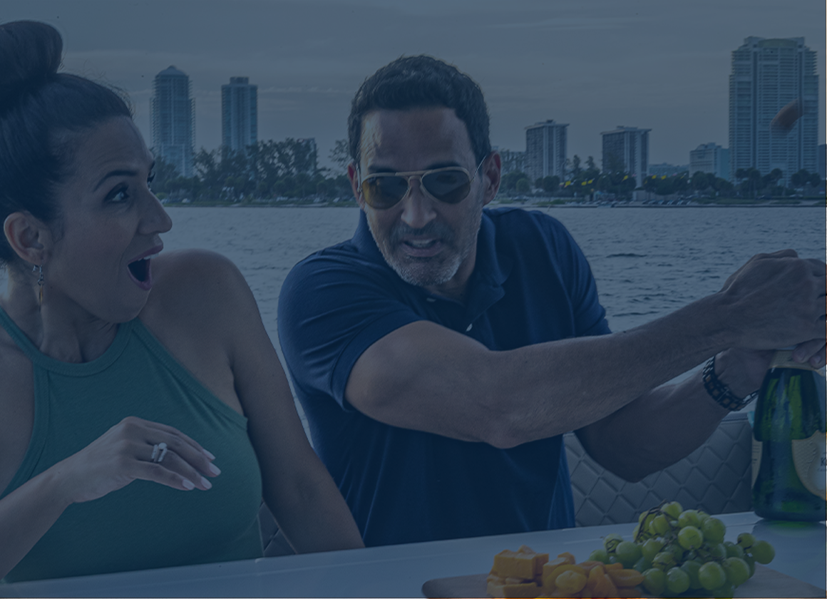 couple popping champange